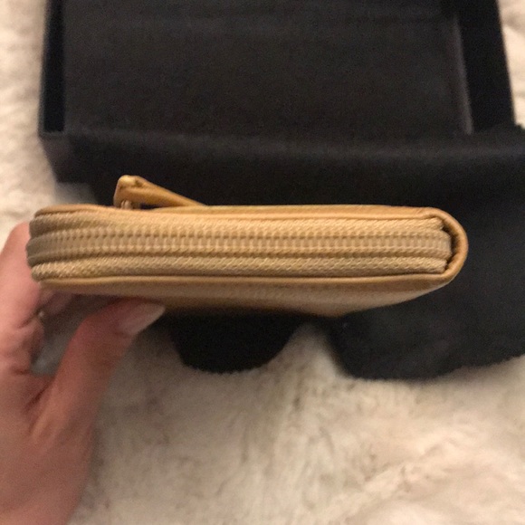 CHANEL - Beige Caviar Zipper Wallet - Picture 7 of 12